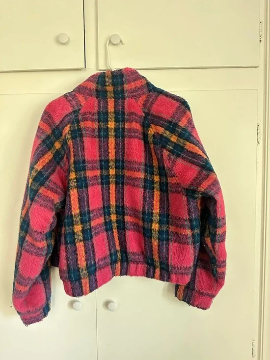 American Eagle Outfitters Pink and Blue Plaid Fuzzy Zip Jacket - Picture 5 of 5